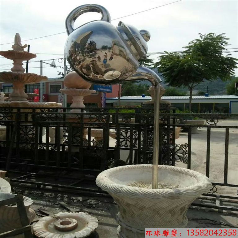 不銹鋼天壺雕塑