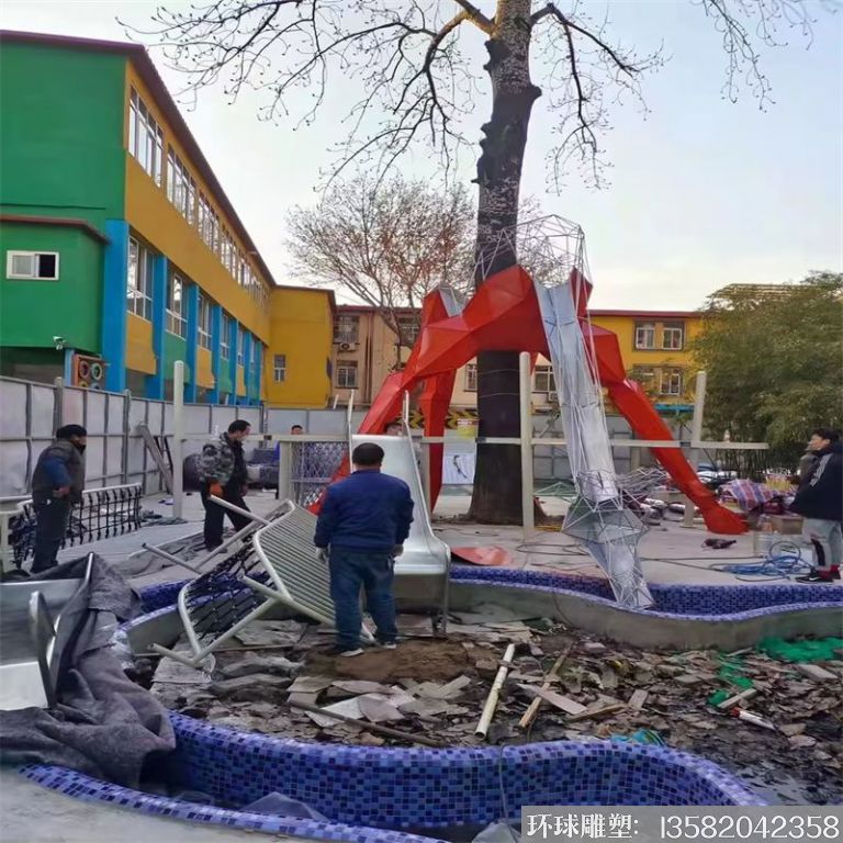 游樂場不銹鋼滑梯景觀裝飾1